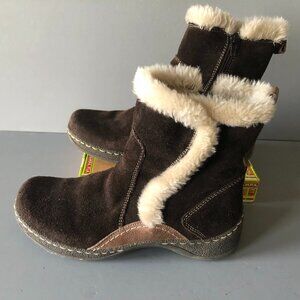 BARETRAPS ELLEA DARK BROWN SUEDE ZIP UP ANKLE BOOTS WITH FAUX FUR TRIM